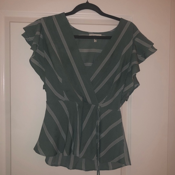 Monteau Tops - Monteau Women’s Cross Front Blouse Size Large